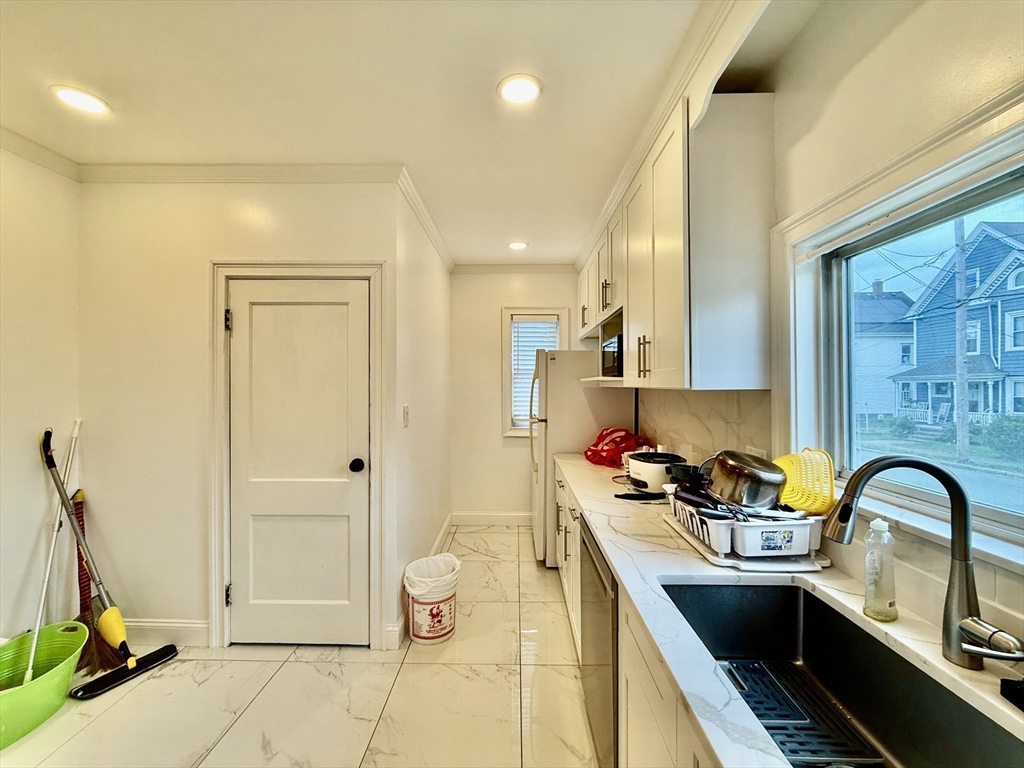 107 E Elm Ave # 1