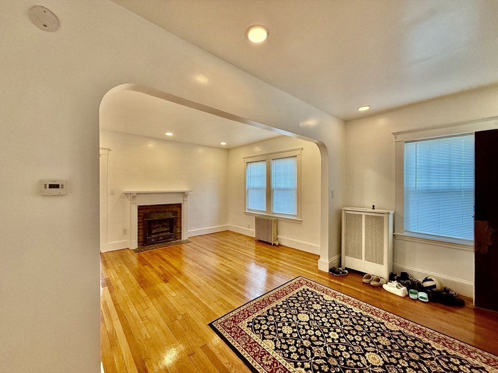 107 E Elm Ave # 1