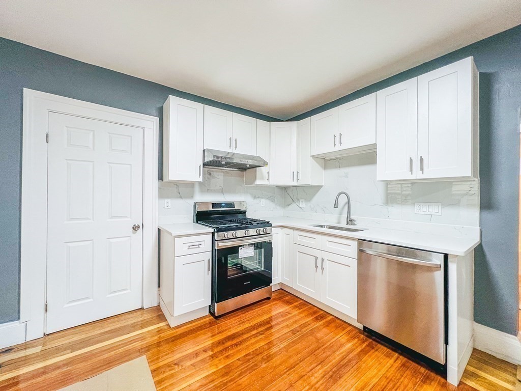 14 Watson St # 1