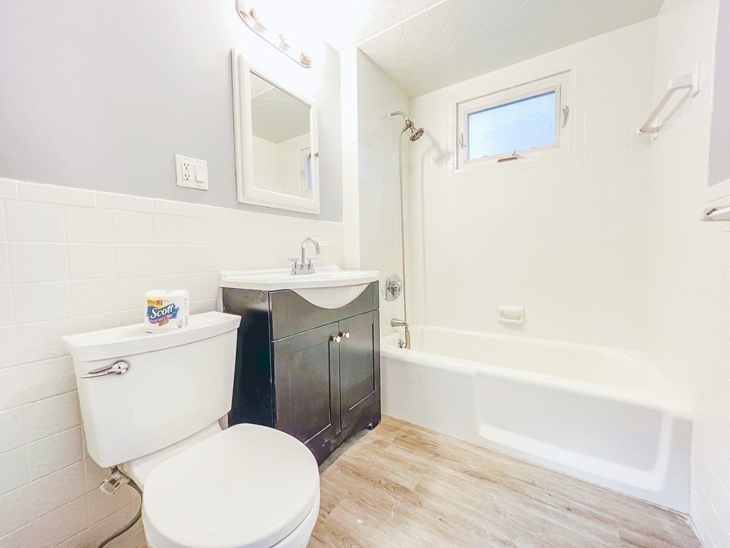 14 Watson St # 1