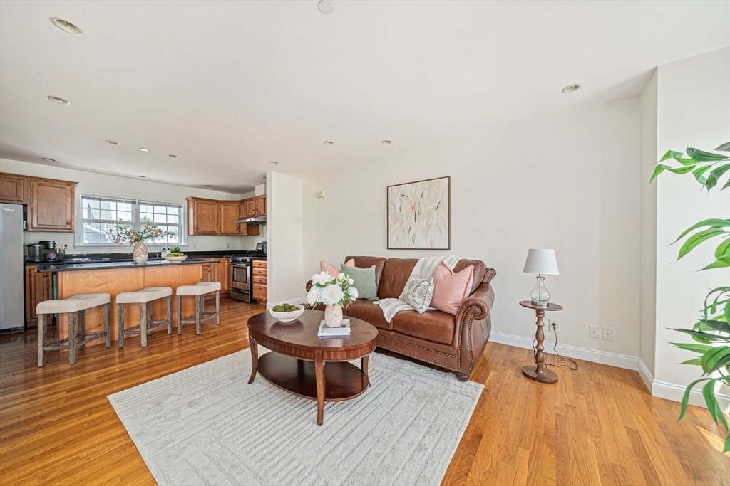 184 Washington St # 8