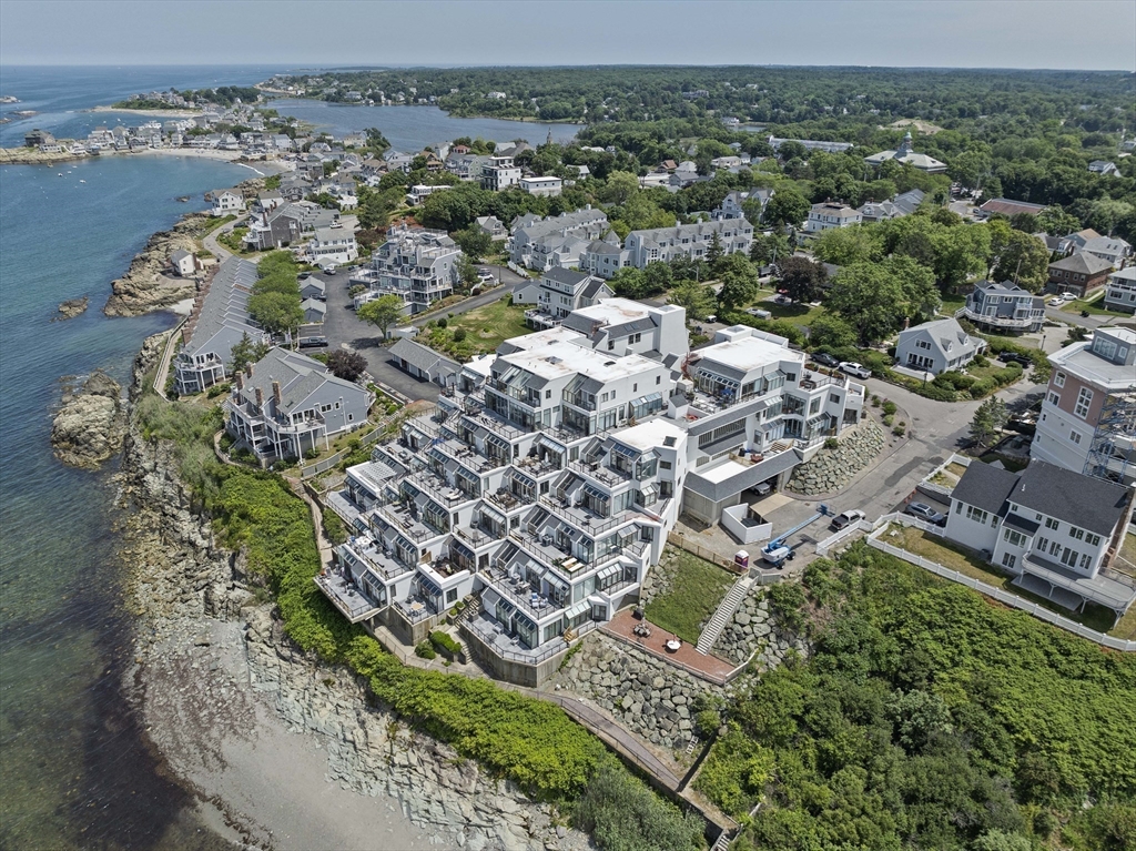 40 Oceanside Dr # 40