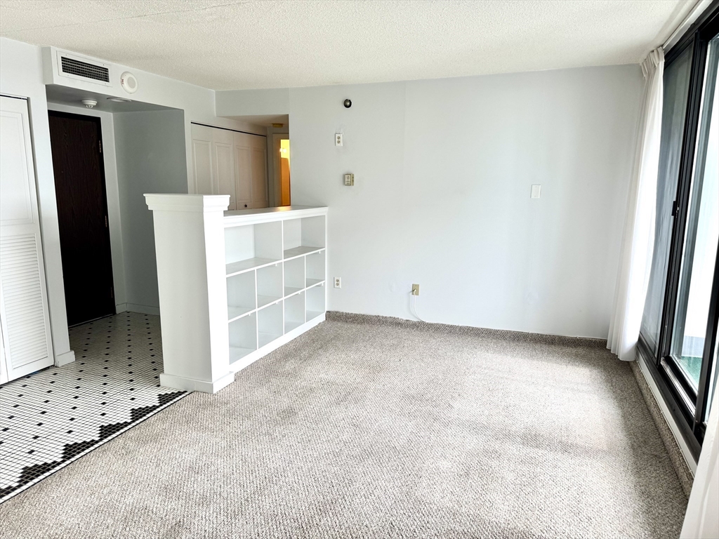 73 Broad Reach Unit: T102C