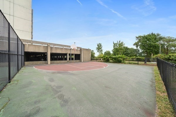 73 Broad Reach Unit: T102C
