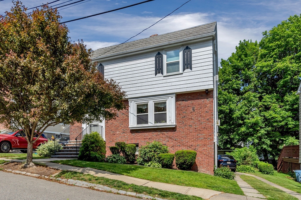48 Ellison Ave