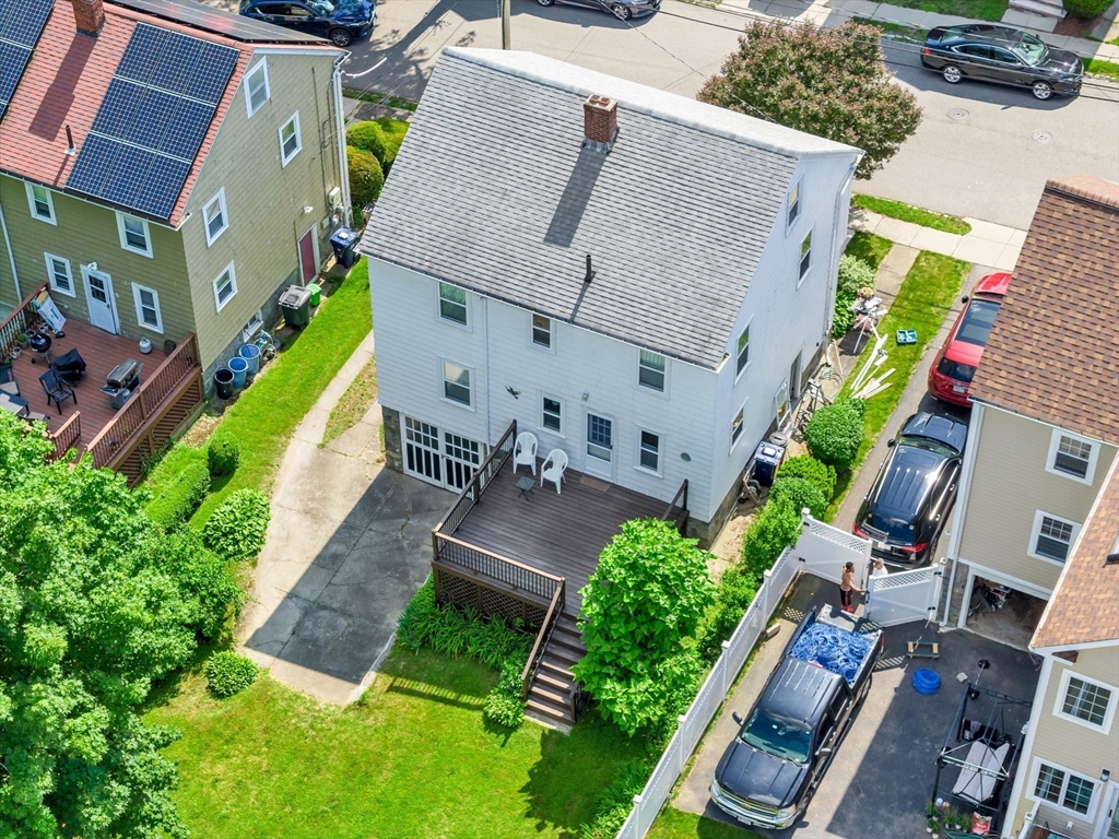 48 Ellison Ave