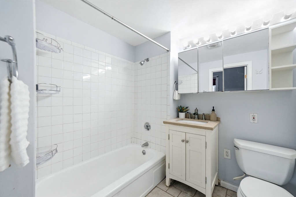 240 Ferry Street # 1