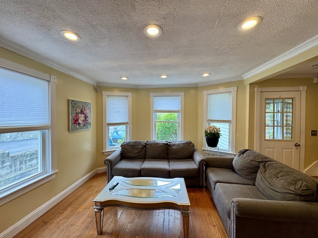 19 Forsberg St