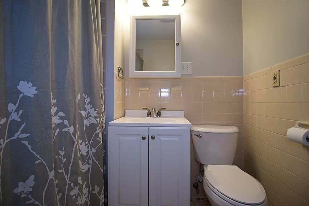 33 Estabrook Rd # 33