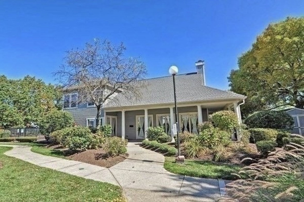 200 Falls Blvd # C108