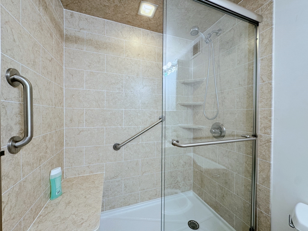 185 Quincy Shore Dr Unit: 75