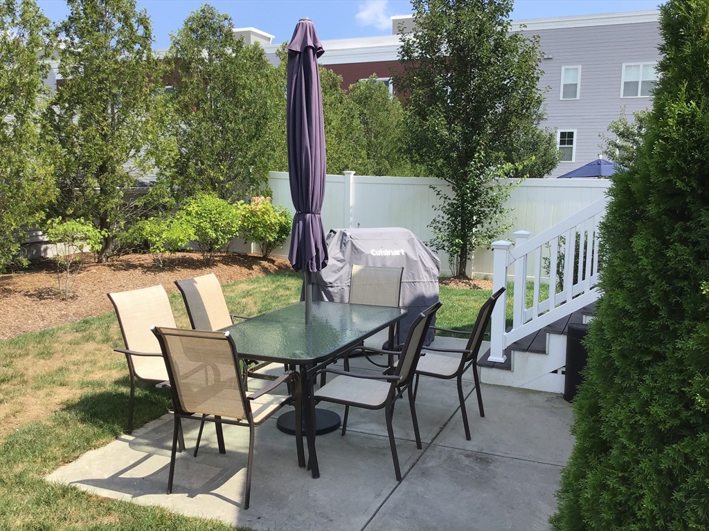 8 Clipper Rd # 8