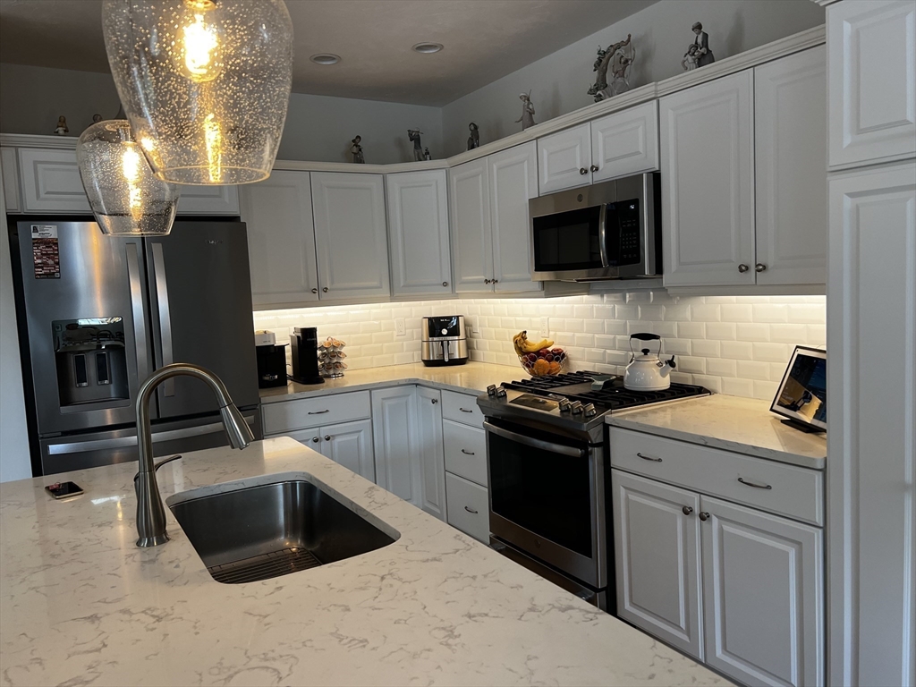 8 Clipper Rd # 8