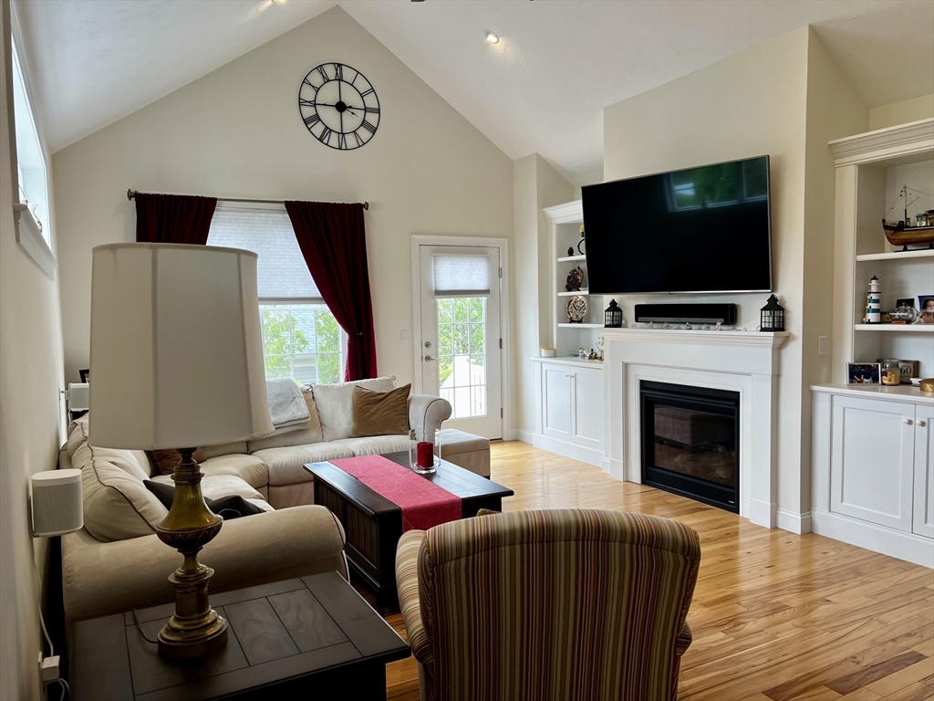 8 Clipper Rd # 8