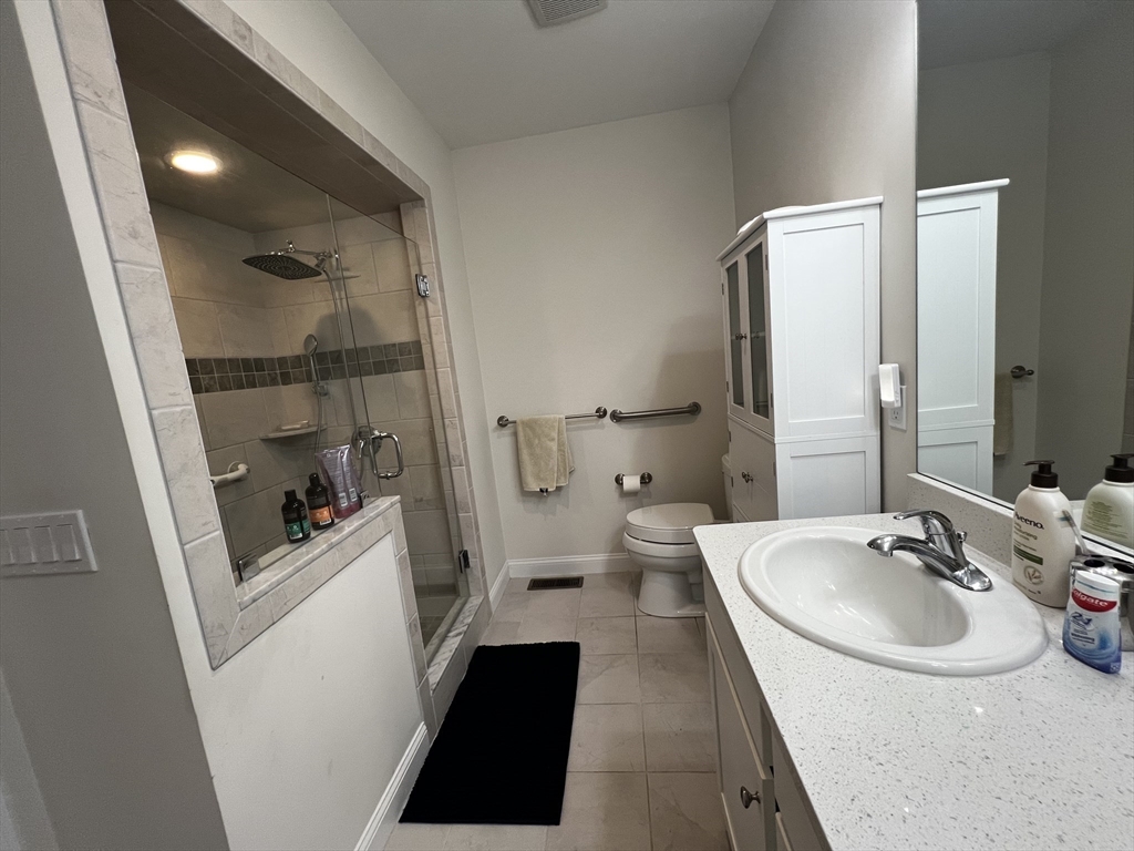 8 Clipper Rd # 8
