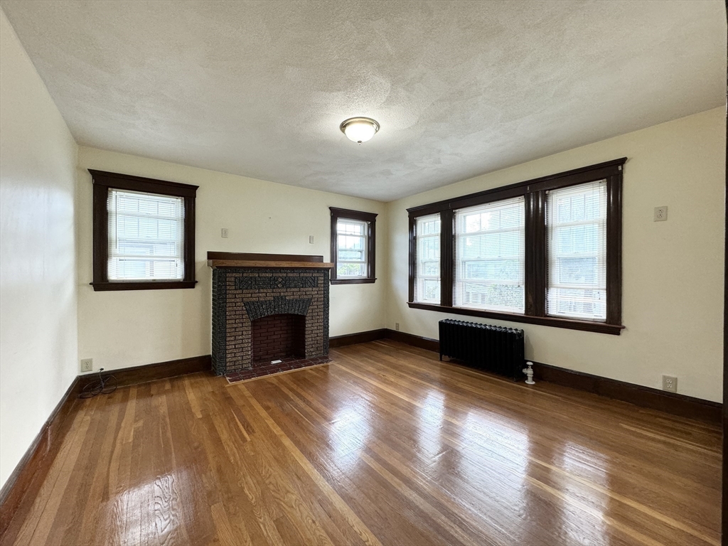 14 Grossman St # 14