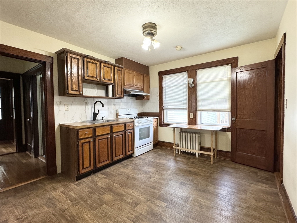 14 Grossman St # 14