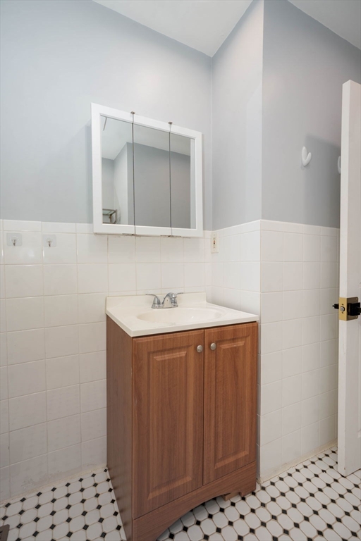 92 Old Colony Ave # 92