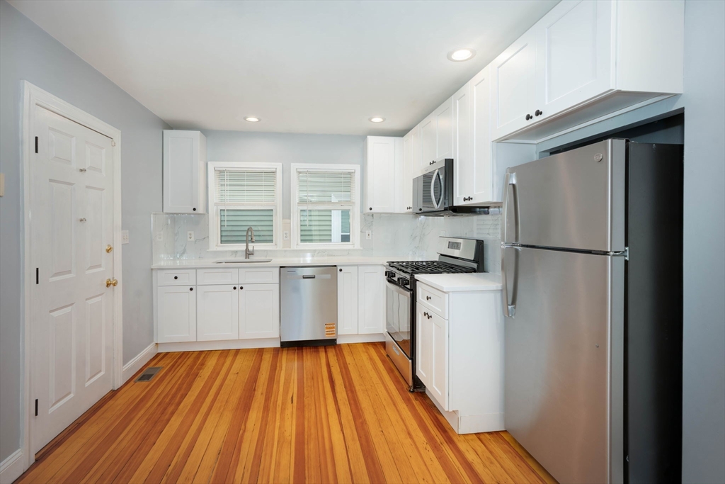 92 Old Colony Ave # 92
