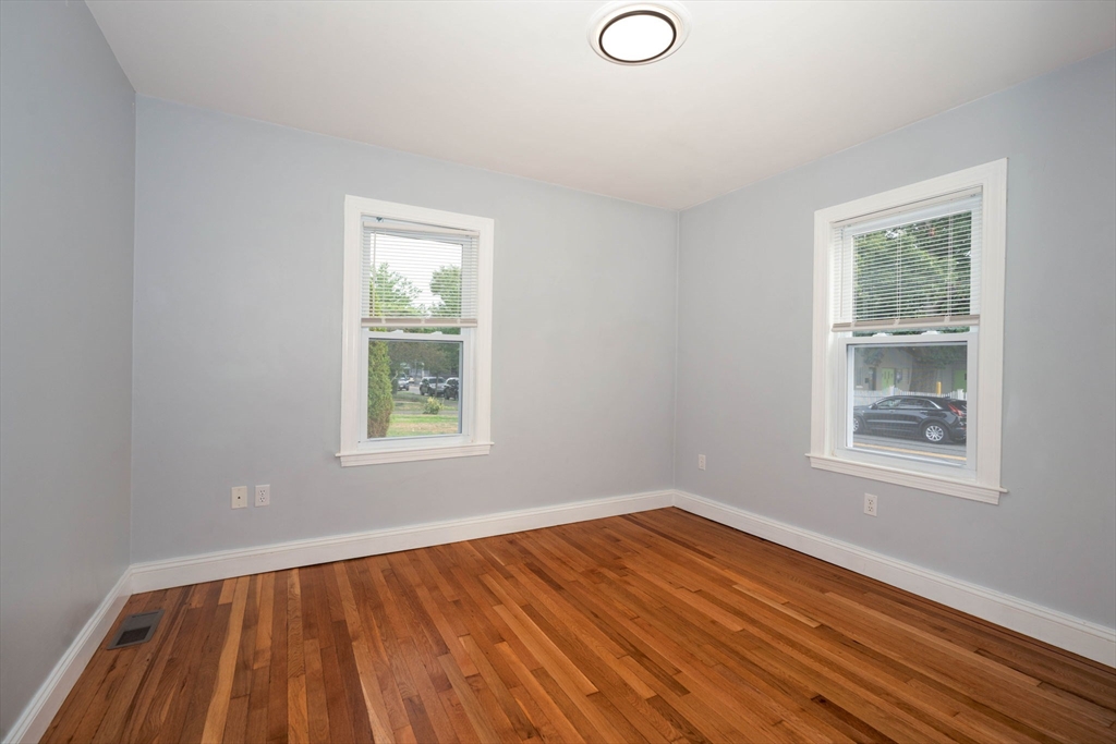 92 Old Colony Ave # 92