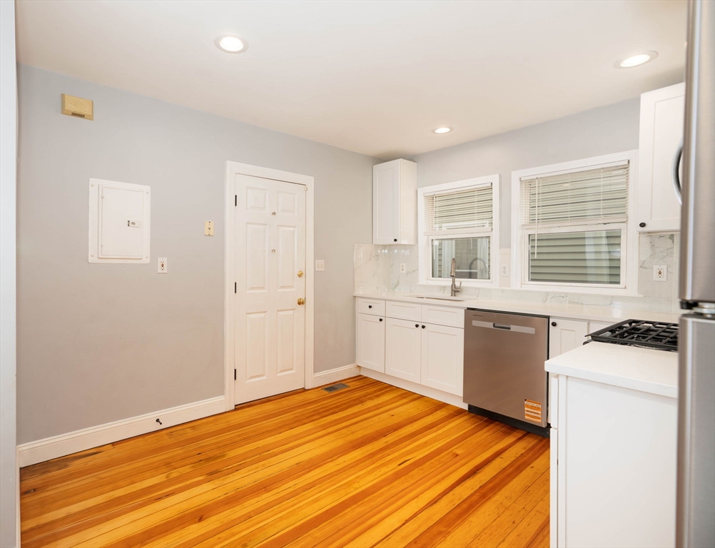 92 Old Colony Ave # 92
