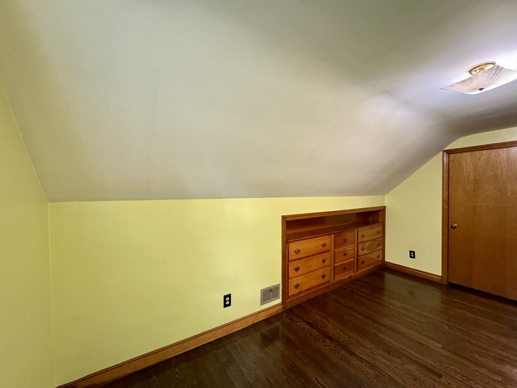 21 Richard St Unit: SF