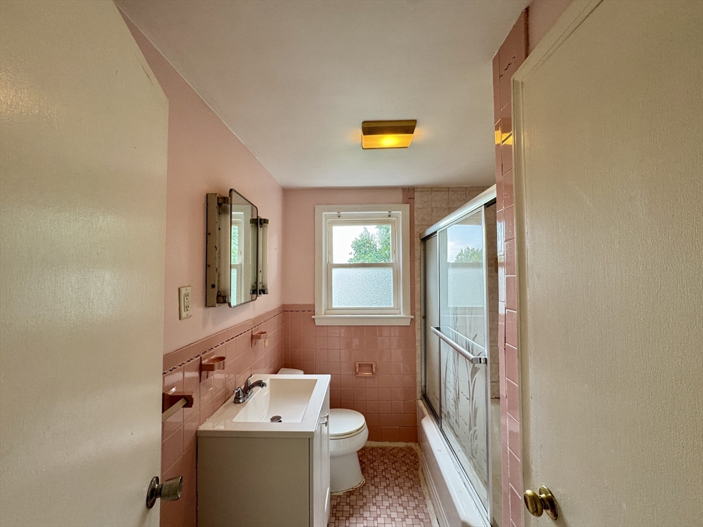 21 Richard St Unit: SF