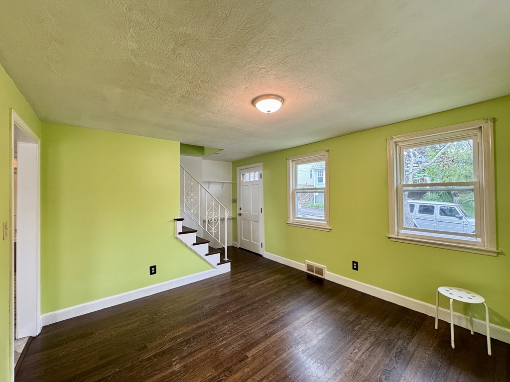 21 Richard St Unit: SF
