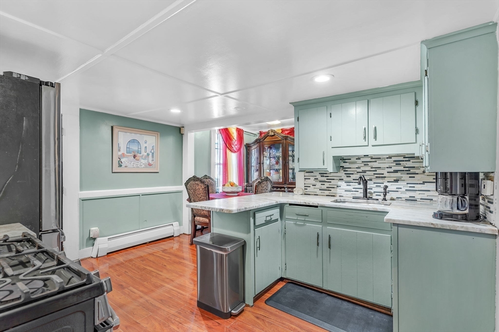 54 Phillips St