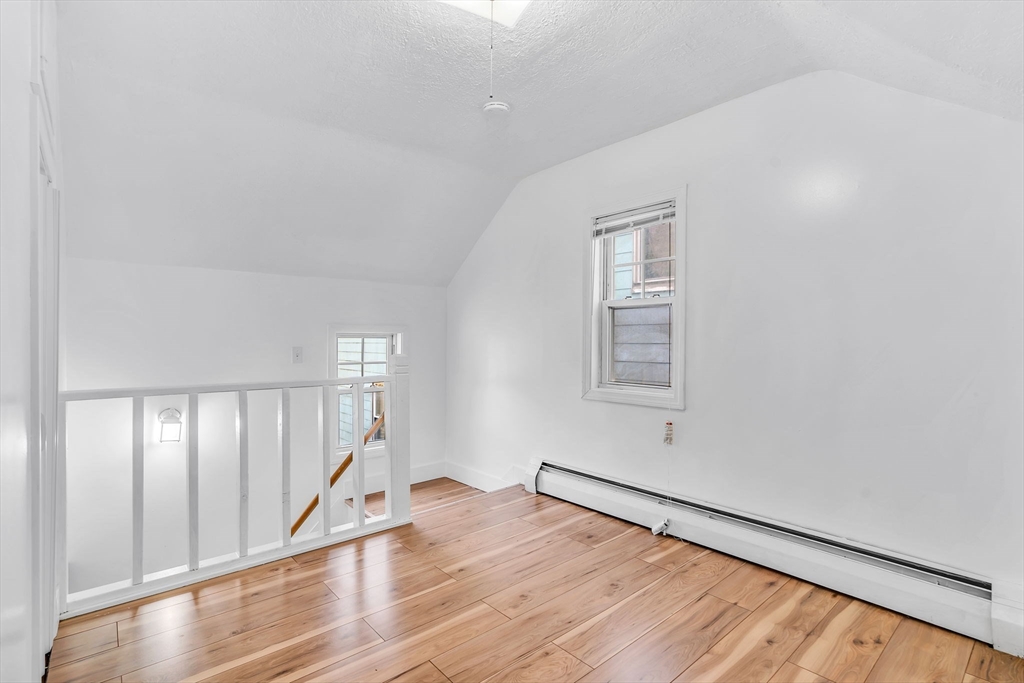 54 Phillips St
