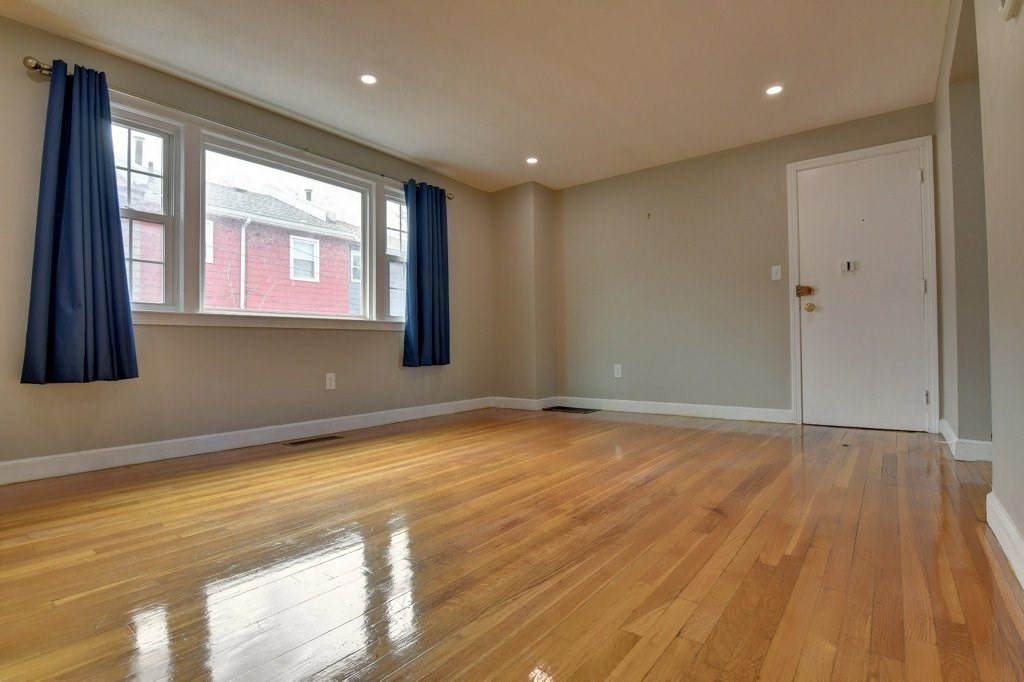 30 Trull St # 2