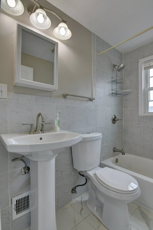 30 Trull St # 2