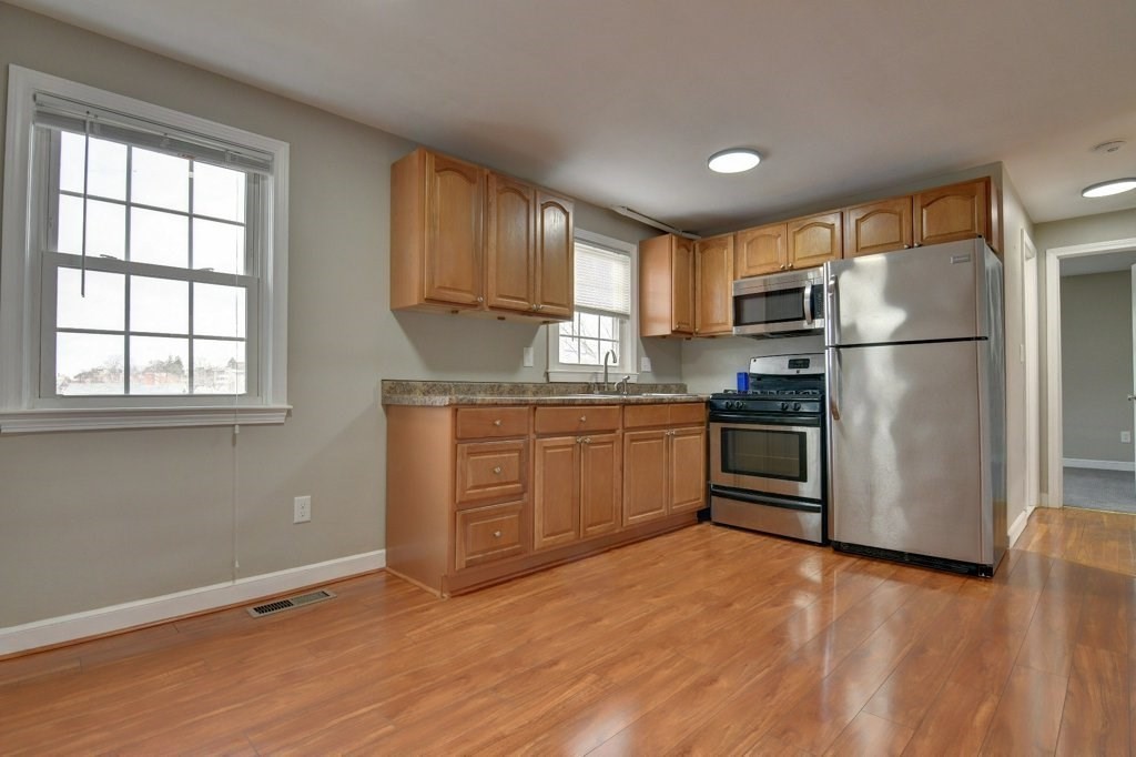 30 Trull St # 2