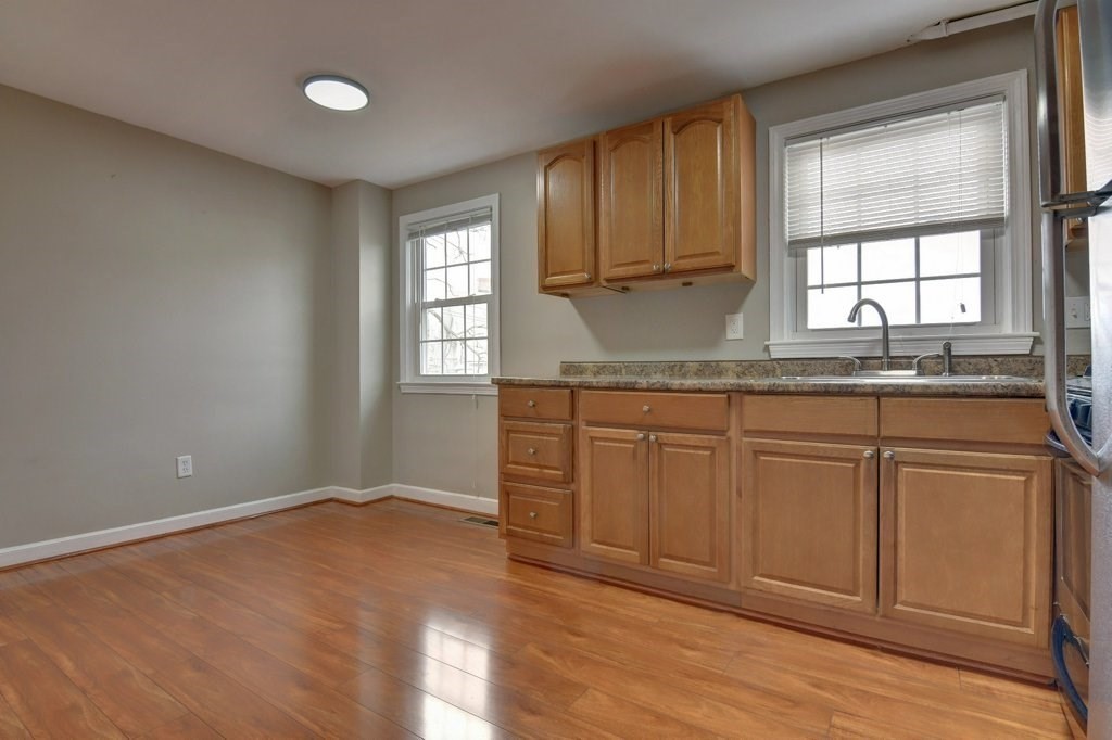 30 Trull St # 2