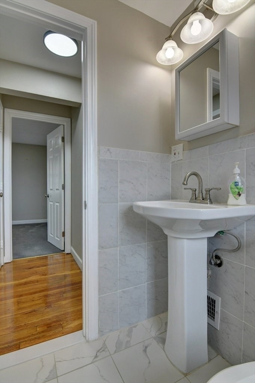 30 Trull St # 2