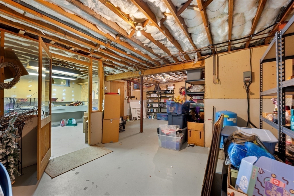 211 Circuit St