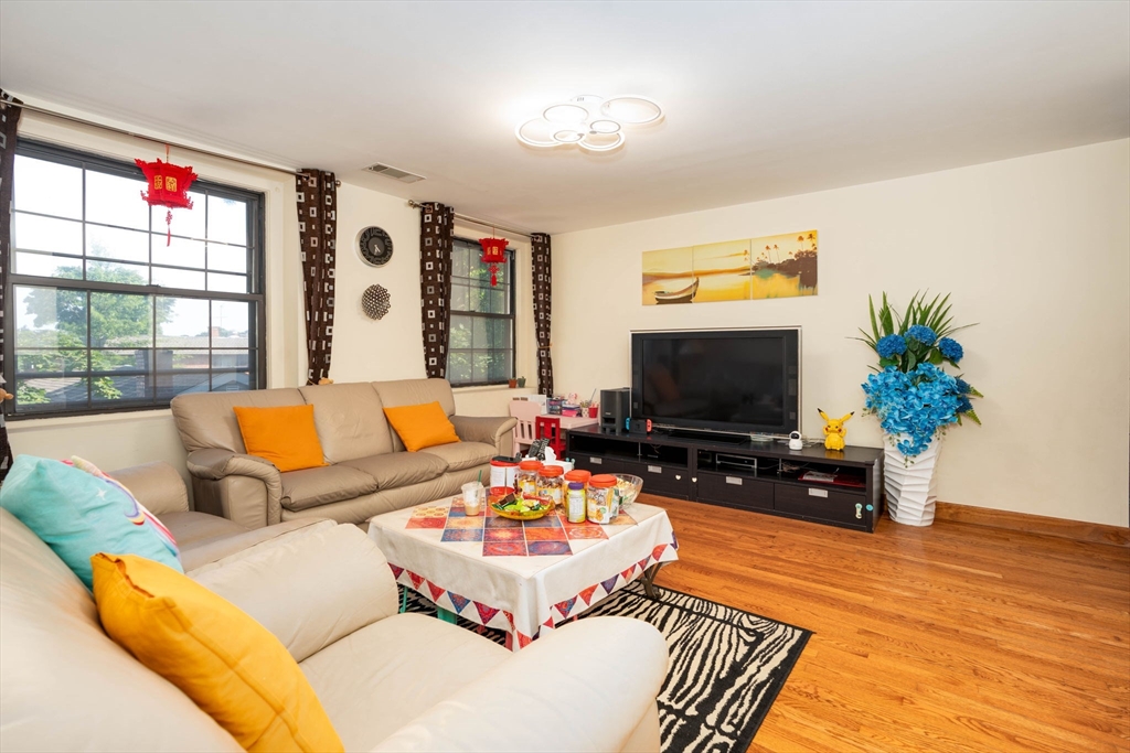 10 Weston Ave # 324
