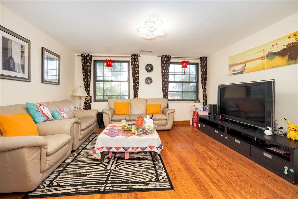 10 Weston Ave # 324