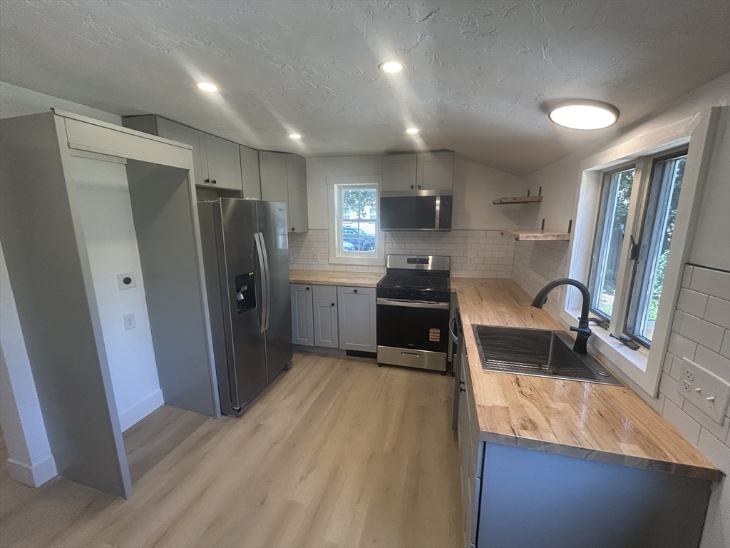 14-16 Lincoln St
