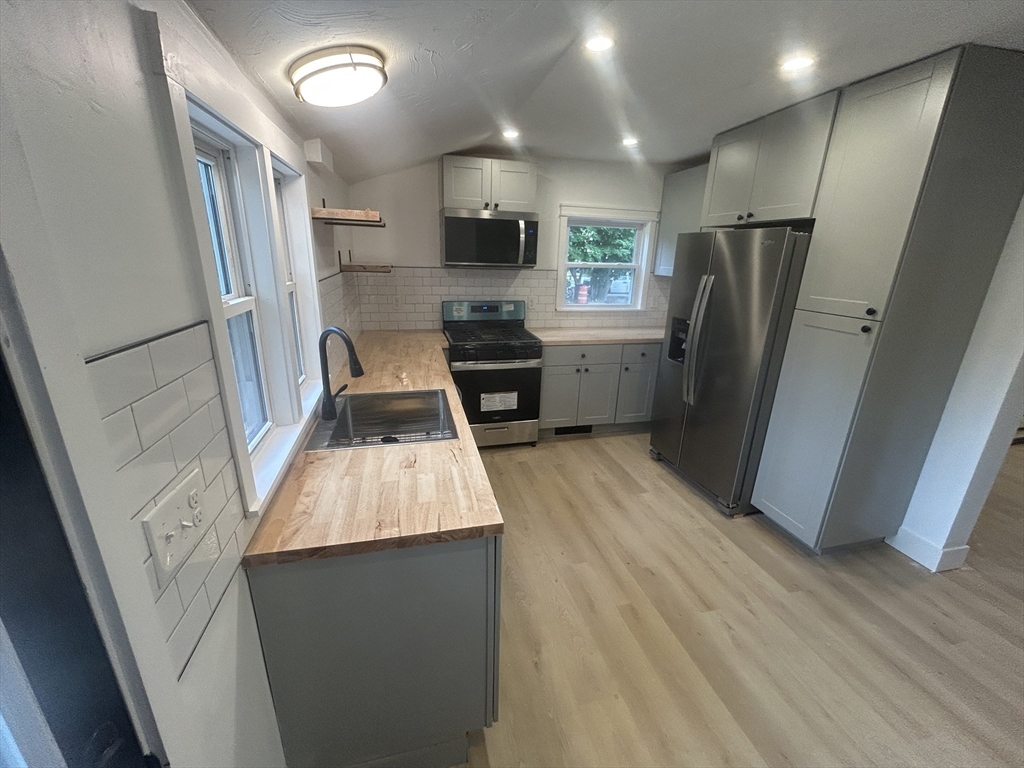 14-16 Lincoln St