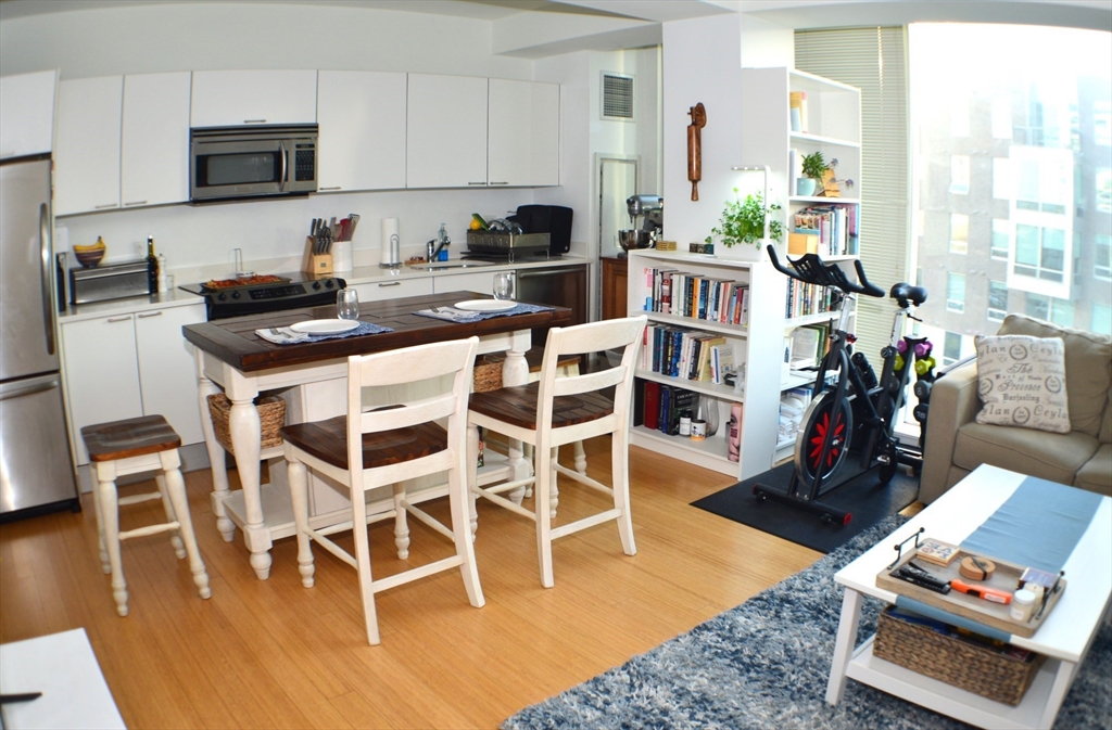 2 Earhart St # 514
