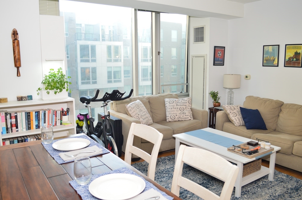 2 Earhart St # 514