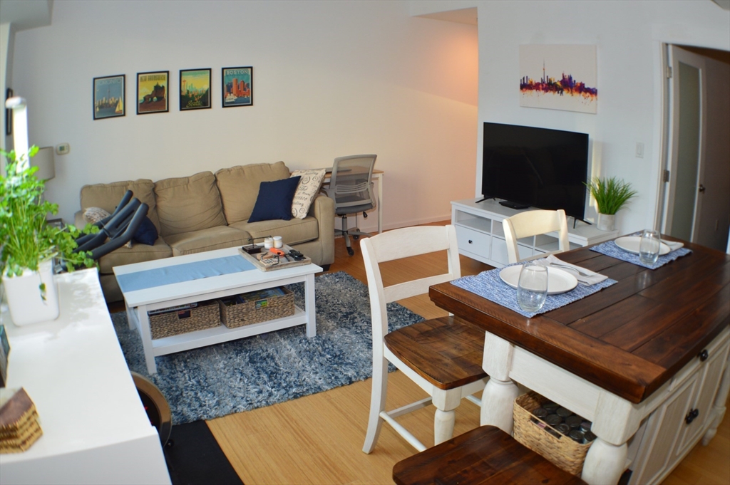 2 Earhart St # 514