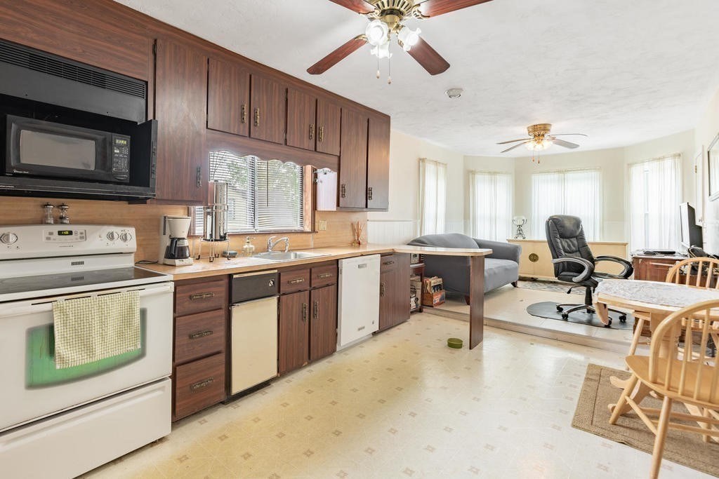 8-10 Vinton Ave