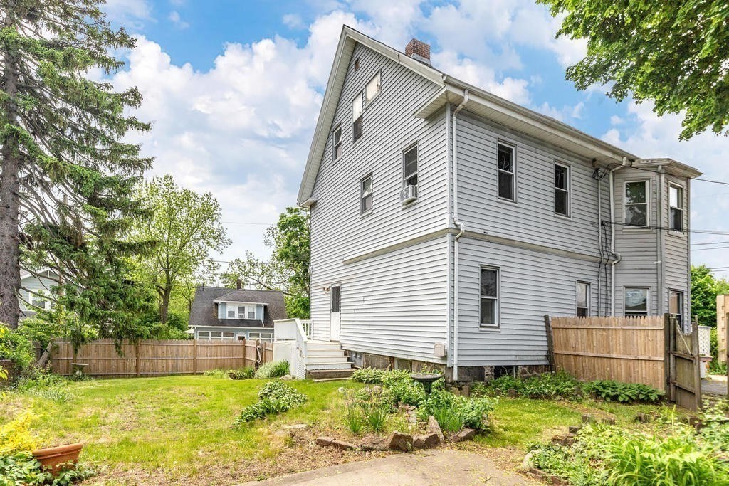 8-10 Vinton Ave