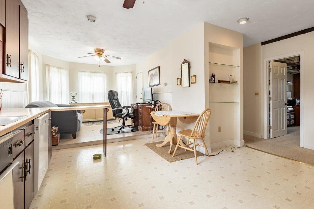 8-10 Vinton Ave