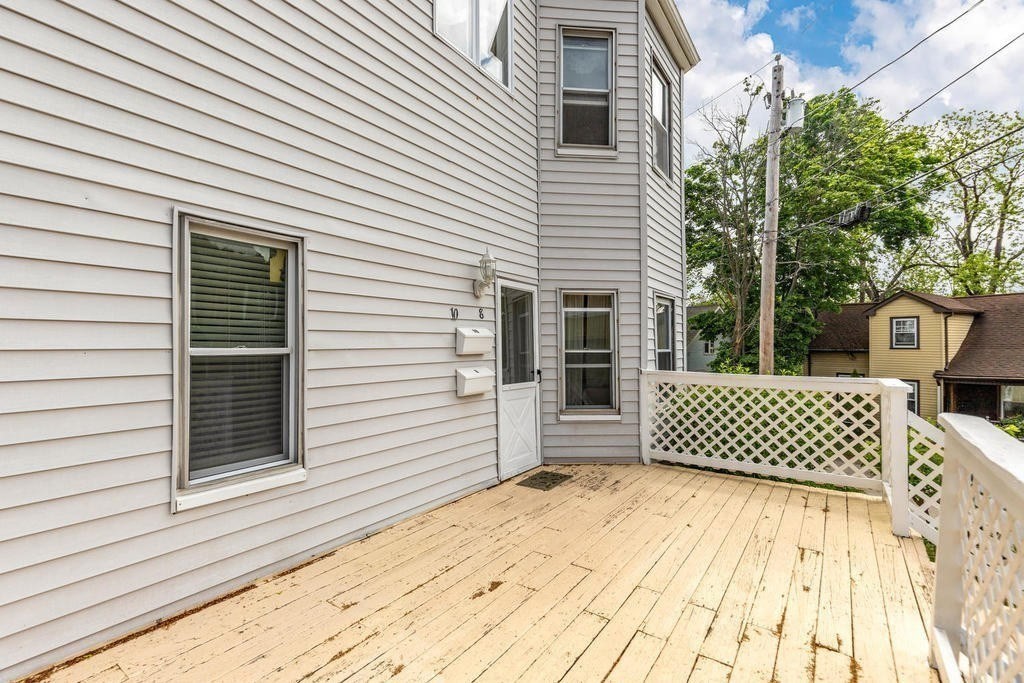 8-10 Vinton Ave