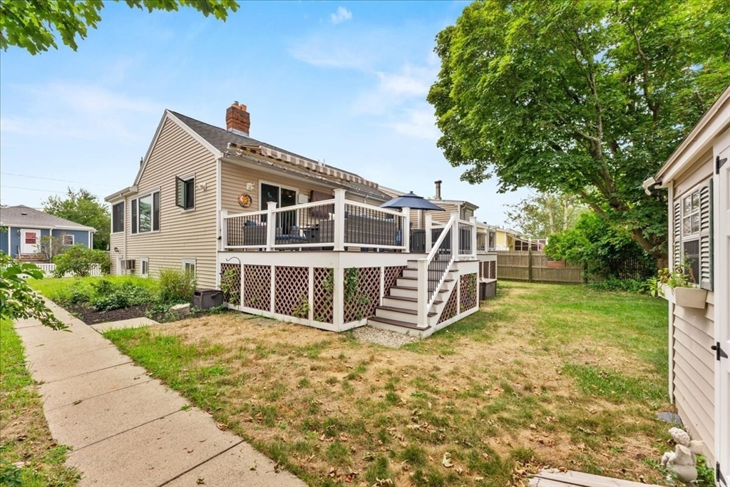 33 D St
