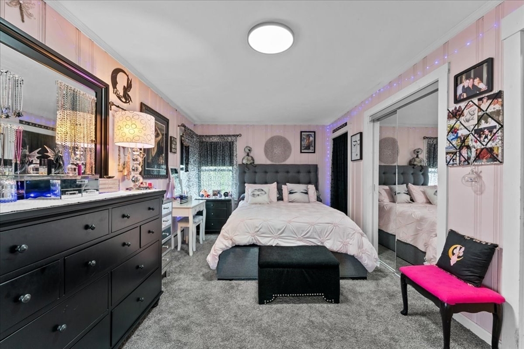 33 D St