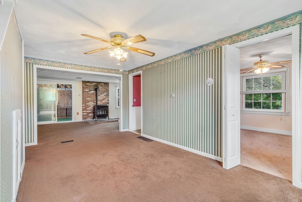 50 Hartford Ave E